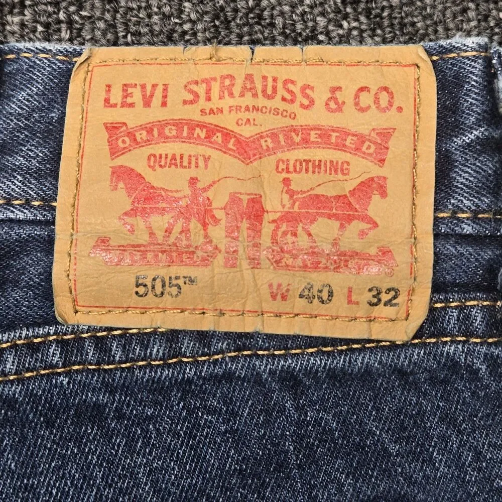 Levi’s 505 Jeans Men’s 40x32 Straight Blue Medium Wash Distressed Denim